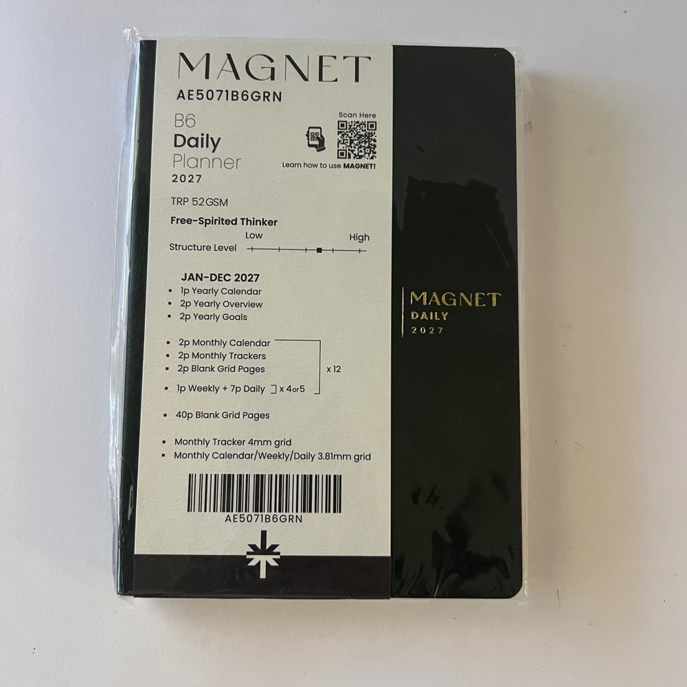 Aura Estelle Magnet Daily 2027 B6 Daily Planner NIP Black